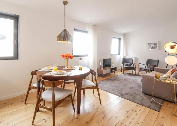 Santa Catarina By Les Deux Mariettes * Lisboa